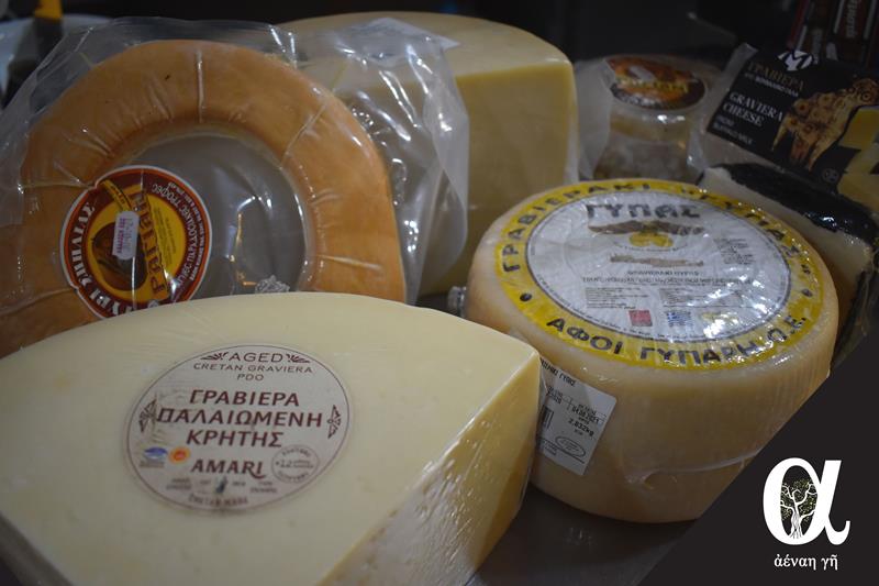 Εκλεκτές γραβιέρες για το εορταστικό τραπέζι από το οπωροπαντοπωλείο «Αέναη γη» 