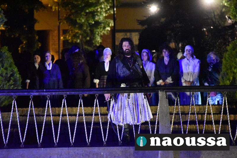Μοναδική η ιστορική αναβίωση του Ολοκαυτώματος της Νάουσας (video+φωτορεποερτάζ)