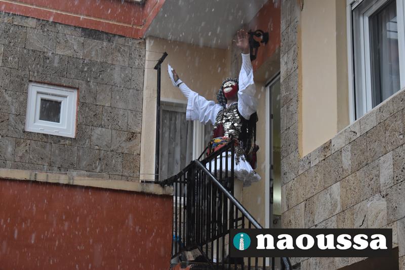 Ο ζουρνάς και το νταούλι αντηχούν στη Νάουσα-Ξεκίνησε το μάζεμα των μπουλουκιών (video)