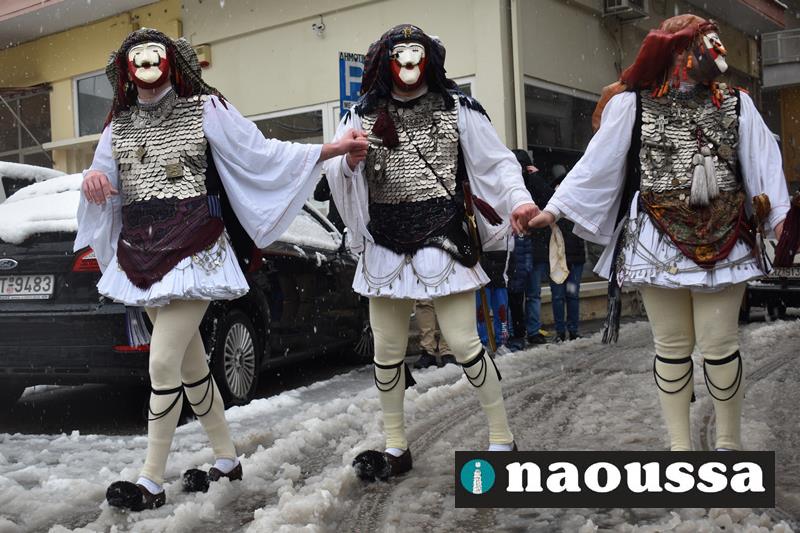 Λεβέντικοι χοροί στα «Καμένα» από τους Γενίτσαρους και τις Μπούλες (video+φωτορεπορτάζ)