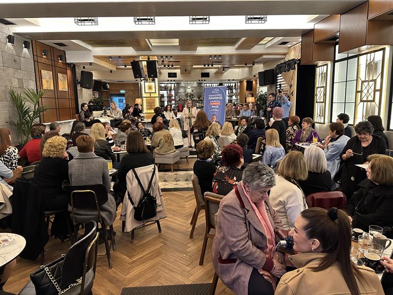 Στέλλα Αραμπατζή: «Άνευ προηγούμενου η προσέλευση γυναικών στην πολιτική συζήτηση για την Ημέρα της Μητέρας»