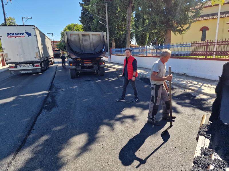 Ολοκληρώνονται οι εργασίες ασφαλτόστρωσης στον Μαρίνα