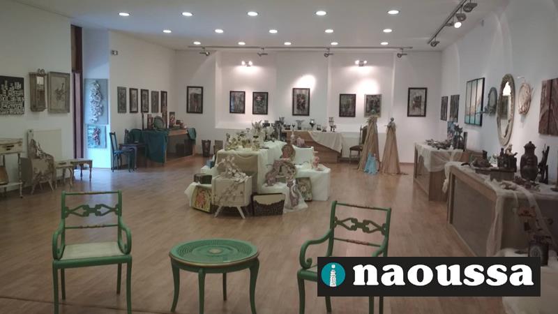 Άνοιξε τις πύλες της η έκθεση του τμήματος ντεκουπάζ και μικτής τεχνικής των Εικαστικών Εργαστηρίων του Δήμου Νάουσας 