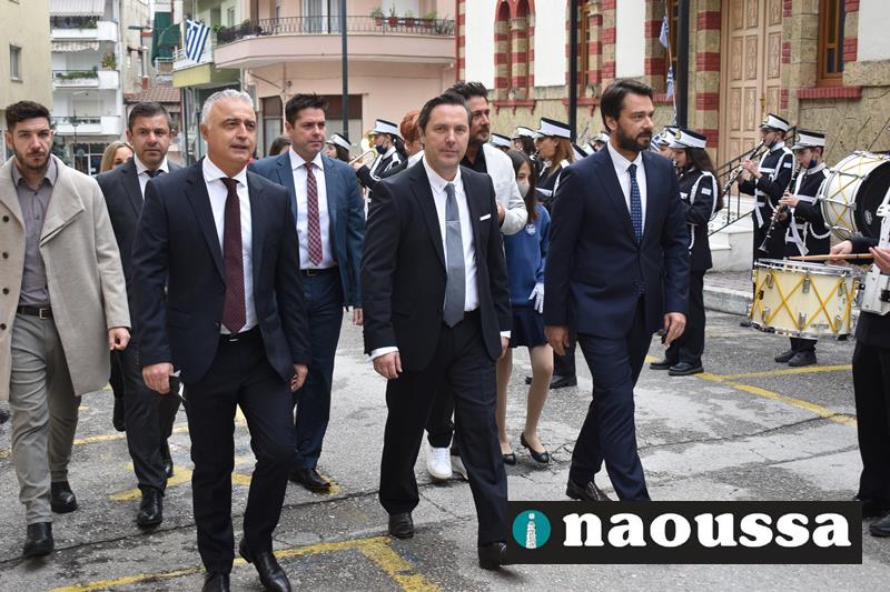 Με επισημότητα η Δοξολογία στον Μητροπολιτικό Ναό της Μεταμορφώσεως του Σωτήρος για την απελευθέρωση της Νάουσας
