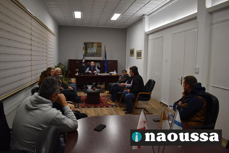 Αγωνιστικό συλλαλητήριο από το Ε.Κ.Ν και συνάντηση με τον δήμαρχο Νάουσας (video+φωτορεπορτάζ)