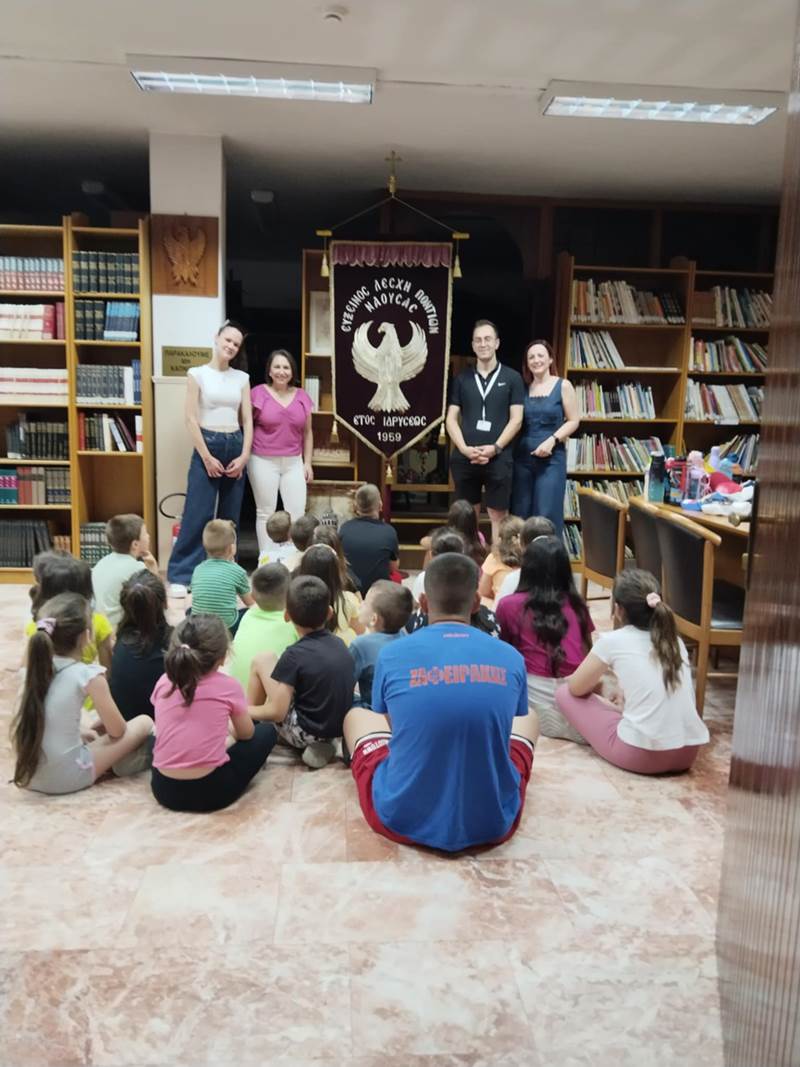 Επίσκεψη του ΚΔΑΠ του δήμου Νάουσας στην Εύξεινο Λέσχη και το Δημαρχείο 
