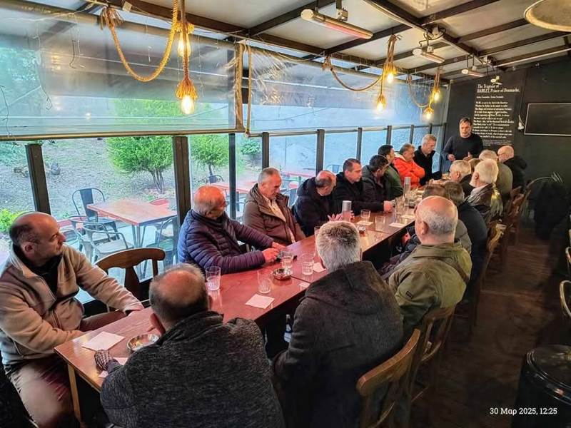 Το 1ο εκλεγμένο Διοικητικό Συμβούλιο της “Κίνησης Πολιτών για την Έξοδο από την Απομόνωση του Δήμου Νάουσας”