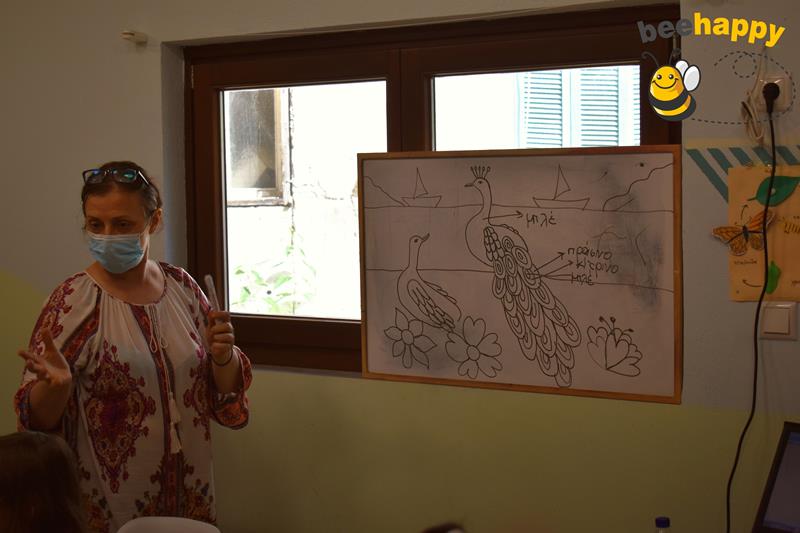 Μικροί ζωγράφοι υπό την καθοδήγηση της κας. Χαράς Κοσμίδου τα παιδιά των ΚΔΑΠ Bee Happy 