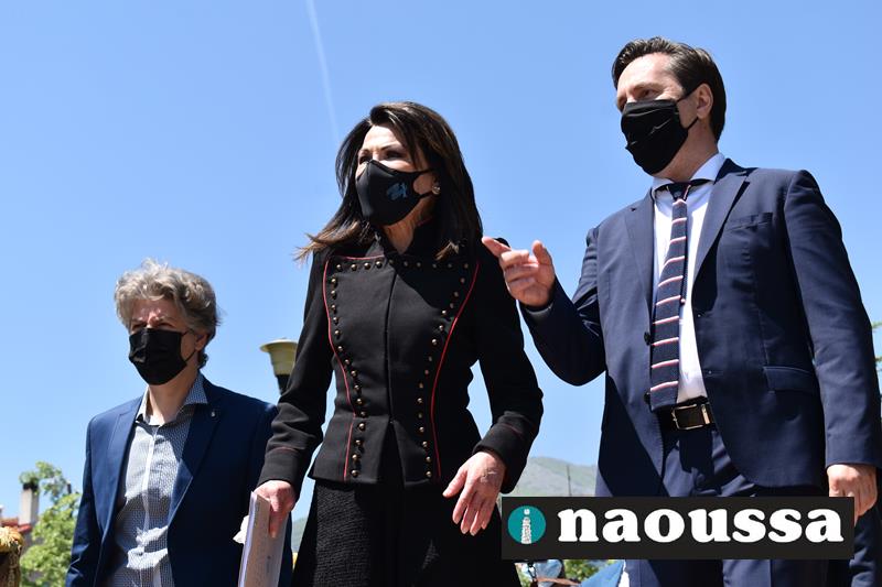  Στο Δημοτικό Πάρκο Νάουσας η Πρόεδρος της Επιτροπής «Ελλάδα 2021», Γιάννα Αγγελοπούλου – Δασκαλάκη (video) 