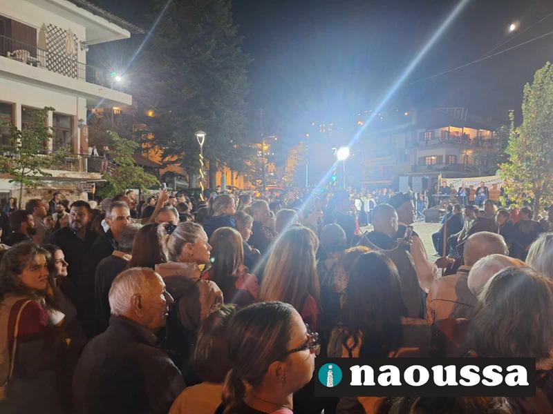 Πλήθος κόσμου της Παραμονή Δεκαπενταύγουστου στο Σέλι 