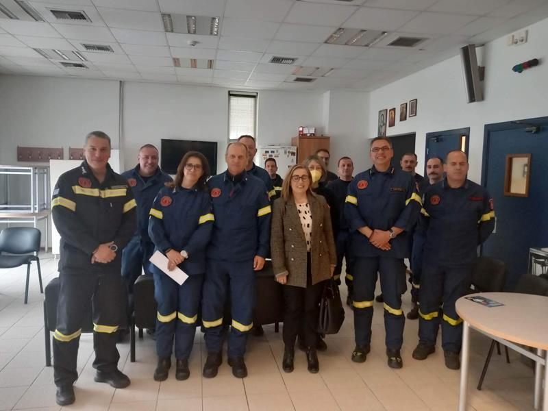 ΕΠΙΣΚΕΨΗ ΣΤΕΛΛΑΣ ΑΡΑΜΠΑΤΖΗ ΣΤΗ ΔΙΕΥΘΥΝΣΗ ΑΣΤΥΝΟΜΙΑΣ ΚΑΙ ΣΤΗΝ ΠΥΡΟΣΒΕΣΤΙΚΗ ΥΠΗΡΕΣΙΑ ΗΜΑΘΙΑΣ