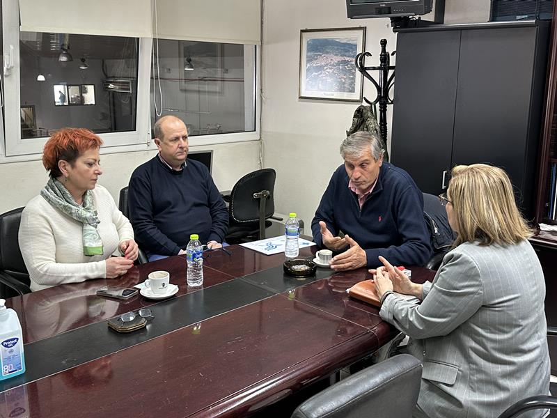 Με τις διοικήσεις των Συνεταιρισμών Α.Σ. Νάουσας, ΑΣΕΠΟΠ και Α.Σ. Επισκοπής συναντήθηκε η υποψήφια βουλευτής Ημαθίας με τη Ν.Δ. Αραμπατζή Στέλλα (Στεργιανή). 
