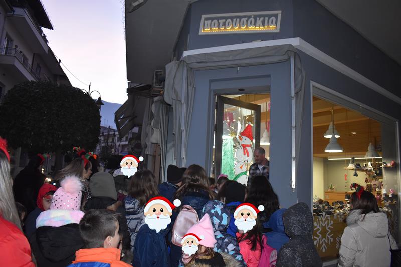 Γέμισε παιδιά το κέντρο της Νάουσας στην αναζήτηση του κρυμμένου θησαυρού