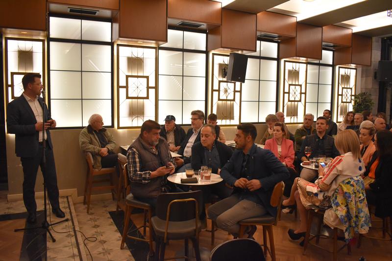 Η κεντρική ομιλία του Άγγελου Τόλκα στη Νάουσα (video+φωτορεπορτάζ)