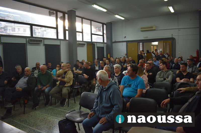 Κλιμακώνουν τον αγώνα με κάθοδο στην Αθήνα την Παρασκευή οι απολυμένοι της Νηματουργίας «Βαρβαρέσος»