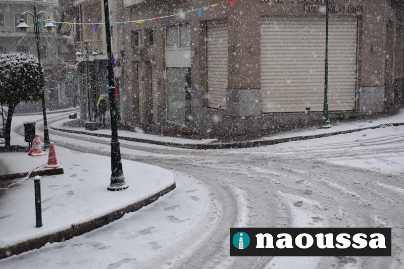 Η χιονόπτωση της Κυριακής και τα προβλήματα που δημιούργησε στο επίκεντρο του δημοτικού συμβουλίου Νάουσας