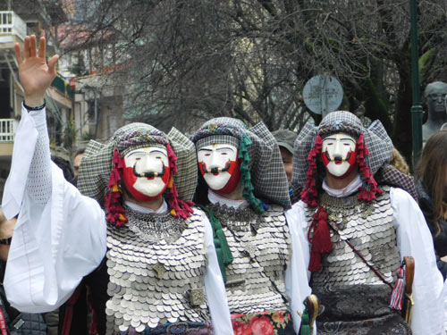 Υπέρ της διεξαγωγής του δρώμενου Γενίτσαροι και Μπούλες το δημοτικό συμβούλιο Νάουσας 