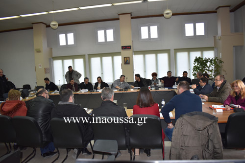 Δημοτικό συμβούλιο Νάουσας για συζήτηση και ενημέρωση, επί της τροποποιημένης ΑΕΠΟ, με βάση την οποία το Υπουργείο Περιβάλλοντος και Ενέργειας άναψε το «πράσινο φως» στην  «Αιολική Βερμίου Α.Ε» την Τρίτη 5 Ιουλίου 