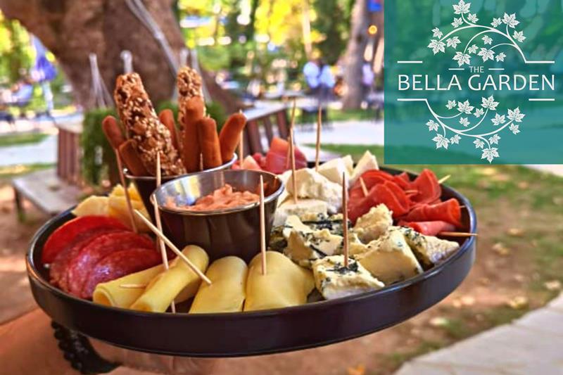 Απολαύστε το ποτό ή το Cocktail στο «THE BELLA GARDEN» με ποικιλία αλλαντικών και τυριών