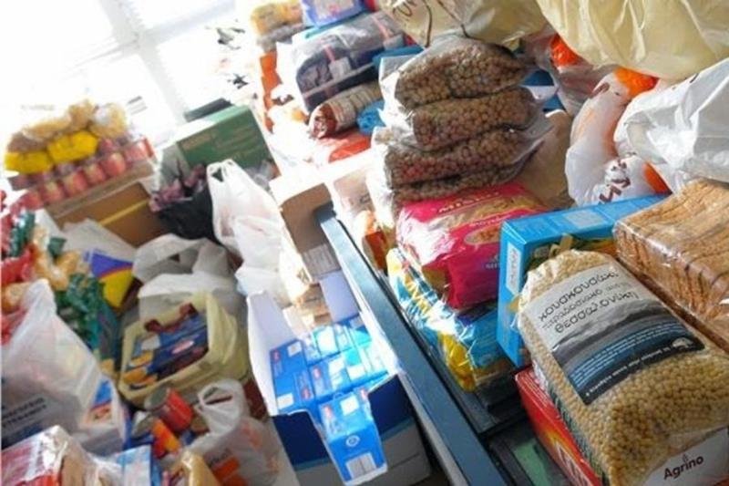 Συγκέντρωση ειδών για τους πληγέντες στη Θεσσαλία από την Εύξεινο Λέσχη Ποντίων Νάουσας - Εθνική Βιβλιοθήκη Αργυρουπόλεως «Ο Κυριακίδης»