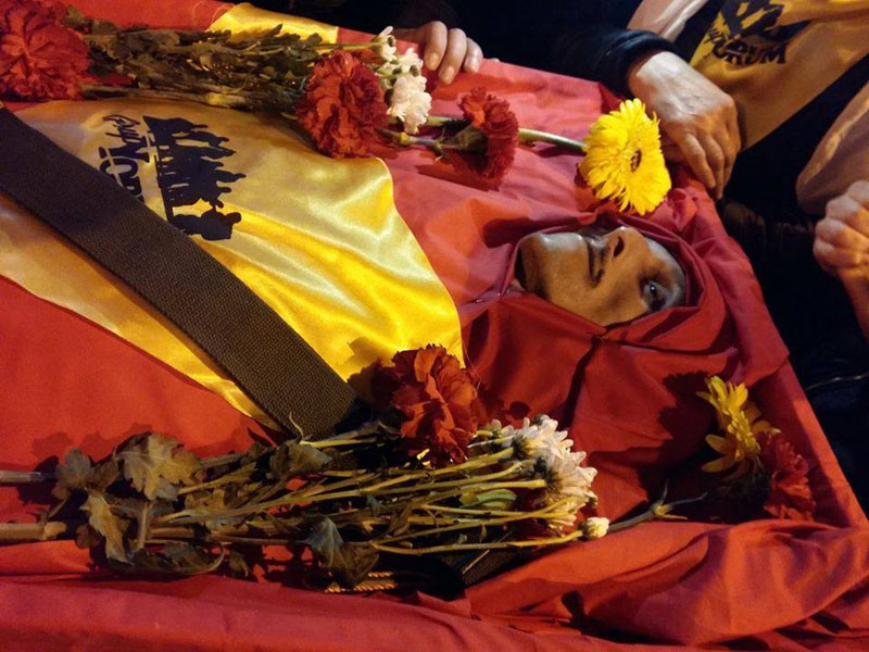 Έκλεψαν το σώμα - αστυνομικοί - 28 κιλών, του İbrahim G ö k ç e k υ, μέλος του Grup Yorum