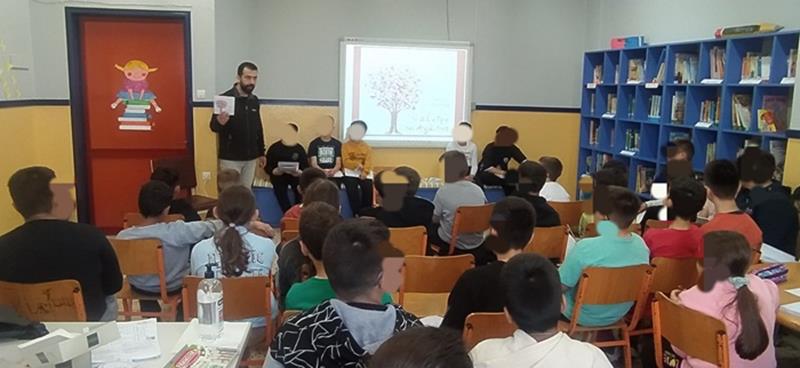 ΠΑΡΟΥΣΙΑΣΗ ΒΙΒΛΙΟΥ ΣΤΟ 9ο ΔΗΜΟΤΙΚΟ ΣΧΟΛΕΙΟ ΝΑΟΥΣΑΣ