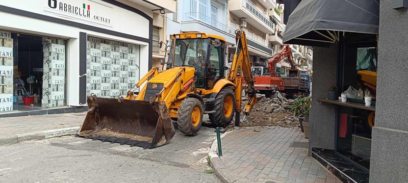 Ξεκίνησαν οι εργασίες ανάπλασης στην οδό Δημητρίου Βλάχου (πρώην Δημαρχίας)  για το Open Mall 