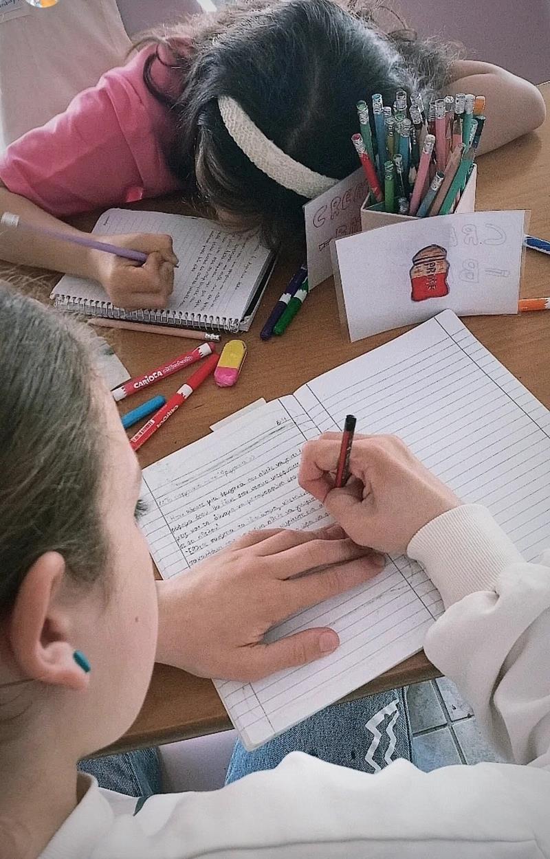 Συγχαρητήρια στους σπουδαστές από το  Εργαστήρι Δημιουργικής Γραφής για παιδιά και εφήβους "Οι Βιβλιοσκώληκες"