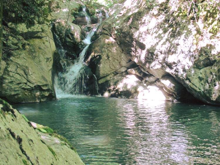 Βάθρες Μεταμόρφωσης , στο Βέρμιο, Κυριακή 5/7/2020-10.30 πρωινής αναχώρηση, από πλατεία Γιαννακοχωρίου Νάουσας-Μία Μοναδική Εκδρομή, εύκολη για όλους και για όλα