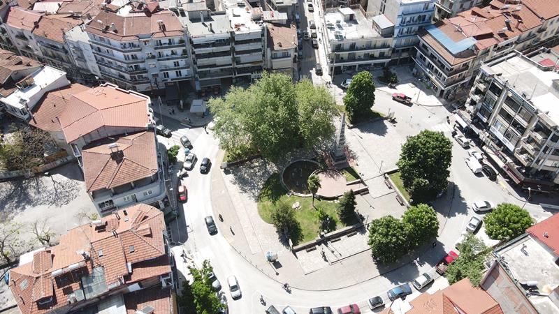 Εγκρίθηκε από το Πράσινο Ταμείο η ανάπλαση του ενιαίου δικτύου της Πλατείας Καρατάσου και των πεζοδρομίων της οδού Βασ. Φιλίππου, προϋπολογισμού 605.625€