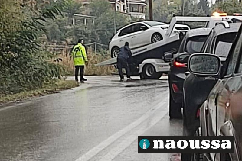 Εξετράπη της πορείας του όχημα το μεσημέρι της Πέμπτης στο «Σπήλαιο»