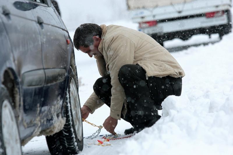 Υποχρεωτικός εφοδιασμός των οχημάτων όλων των κατηγοριών με αντιολισθητικές αλυσίδες ή άλλα ανάλογα αντιολισθητικά μέσα στην Ημαθία 