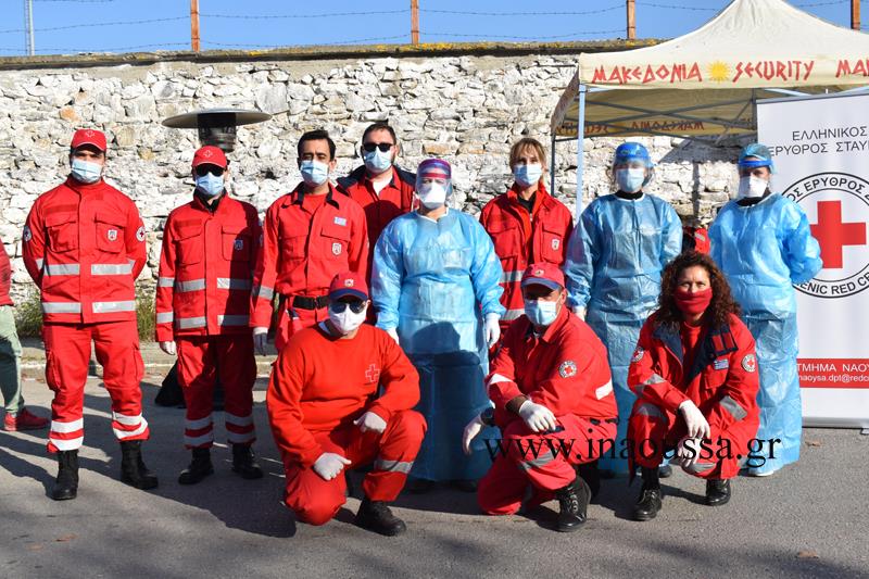 Οι άνθρωποι πίσω από την διενέργεια δωρεάν rapid tests στον δήμο Νάουσας