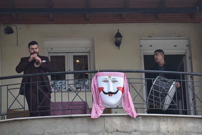 Κυριακή της Αποκριάς χωρίς ζουρνά και νταούλι στη Νάουσα δεν γίνεται…(video)