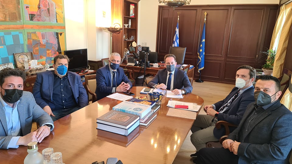 Η αξιοποίηση του αναπτυξιακού προγράμματος  «Αντώνης Τρίτσης»,  στο επίκεντρο της συνάντησης του Δημάρχου Νάουσας Νικόλα Καρανικόλα με τον Αναπληρωτή Υπουργό Εσωτερικών Στέλιο Πέτσα