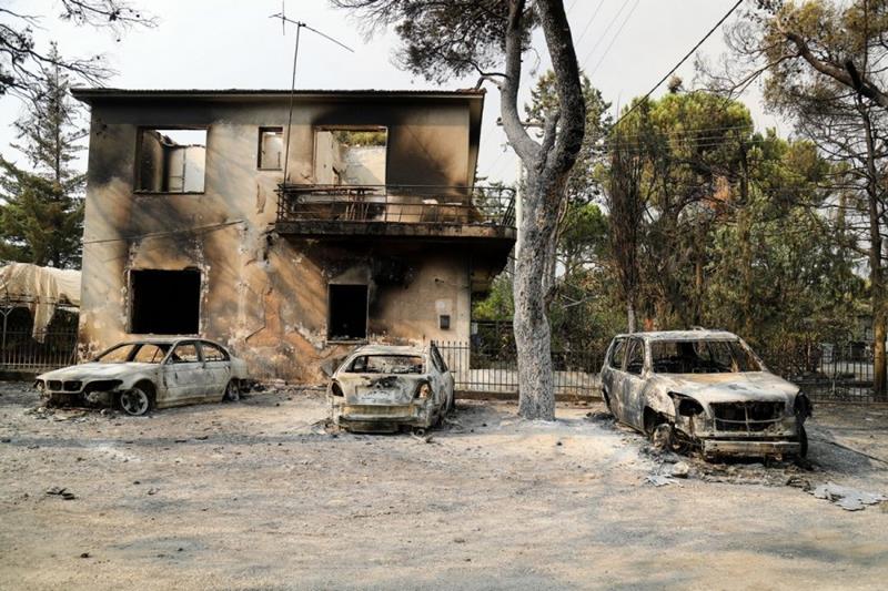 Συγκέντρωση ειδών πρώτης ανάγκης για τους πυρόπληκτους από την Εύξεινο Λέσχη Ποντίων Νάουσας - Εθνική Βιβλιοθήκη Αργυρουπόλεως «Ο Κυριακίδης»