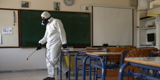 Κλειστά τμήματα σχολείων της Νάουσας λόγω κορονοϊού 