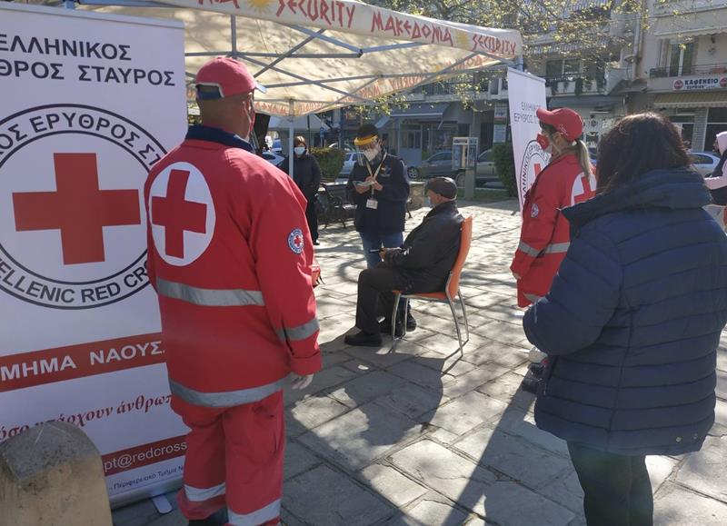 Στη διενέργεια 163 rapid tests προχώρησε ο ΕΟΔΥ στη Νάουσα, εκ των οποίων βρέθηκαν τρία θετικά