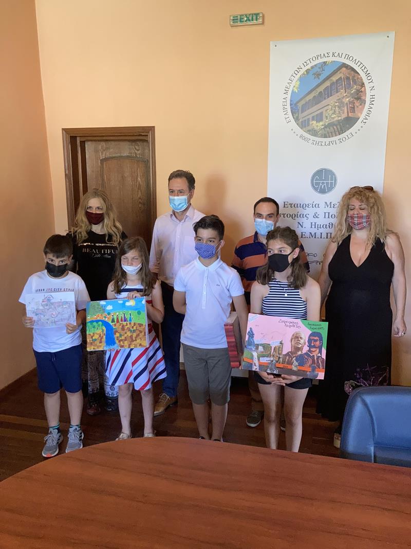Βράβευση Νικητών Μαθητικού Διαγωνισμού: «Η επανάσταση στη Μακεδονία – Νάουσα. 200 χρόνια μετά»