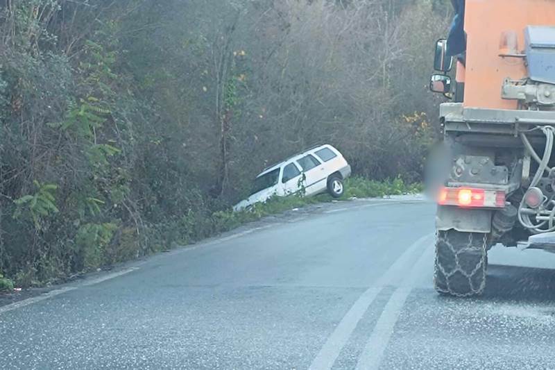 Εκτός δρόμου όχημα στην έξοδο της Νάουσας από τα Λύκεια