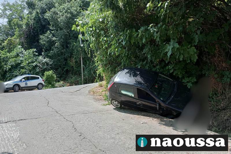 Ανατροπή οχήματος στο Σχοινοποιείο-Ελαφρύς τραυματισμός οδηγού