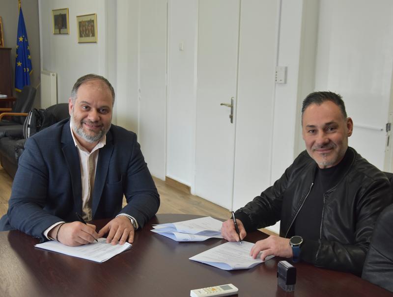 Υπογραφή σύμβασης για την προμήθεια ολοκληρωμένου συστήματος έξυπνου φωτισμού στον Δήμο Ηρωικής Πόλεως Νάουσας