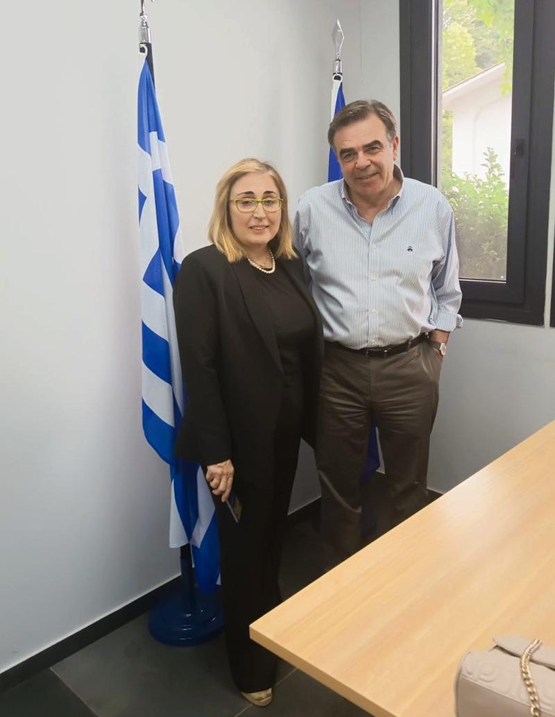 Συνάντηση εργασίας της Βουλευτού Ημαθίας, Στέλλας Αραμπατζή, με τον Υπουργό Αγροτικής Ανάπτυξης και Τροφίμων  Μαργαρίτη Σχοινά